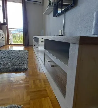 For A Large Family Willa Sarajewo