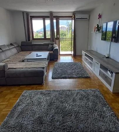 For A Large Family Willa