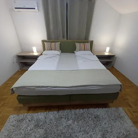 Villa 7- Bedroom